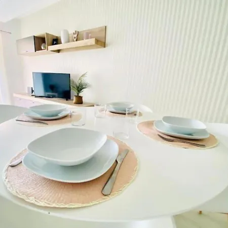Enjoy Sunsets At Fully Equipped 2br Oceanside View By Aqua Vista Tenerife *